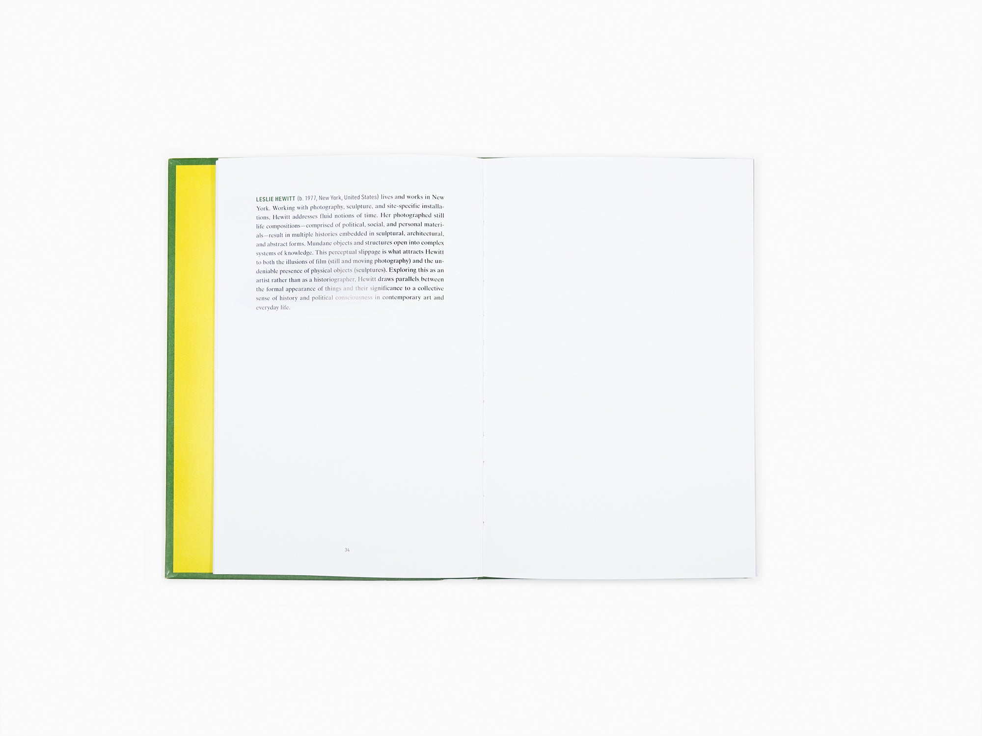 Hinge Pictures, Huit femmes artistes occupent la troisième dimension