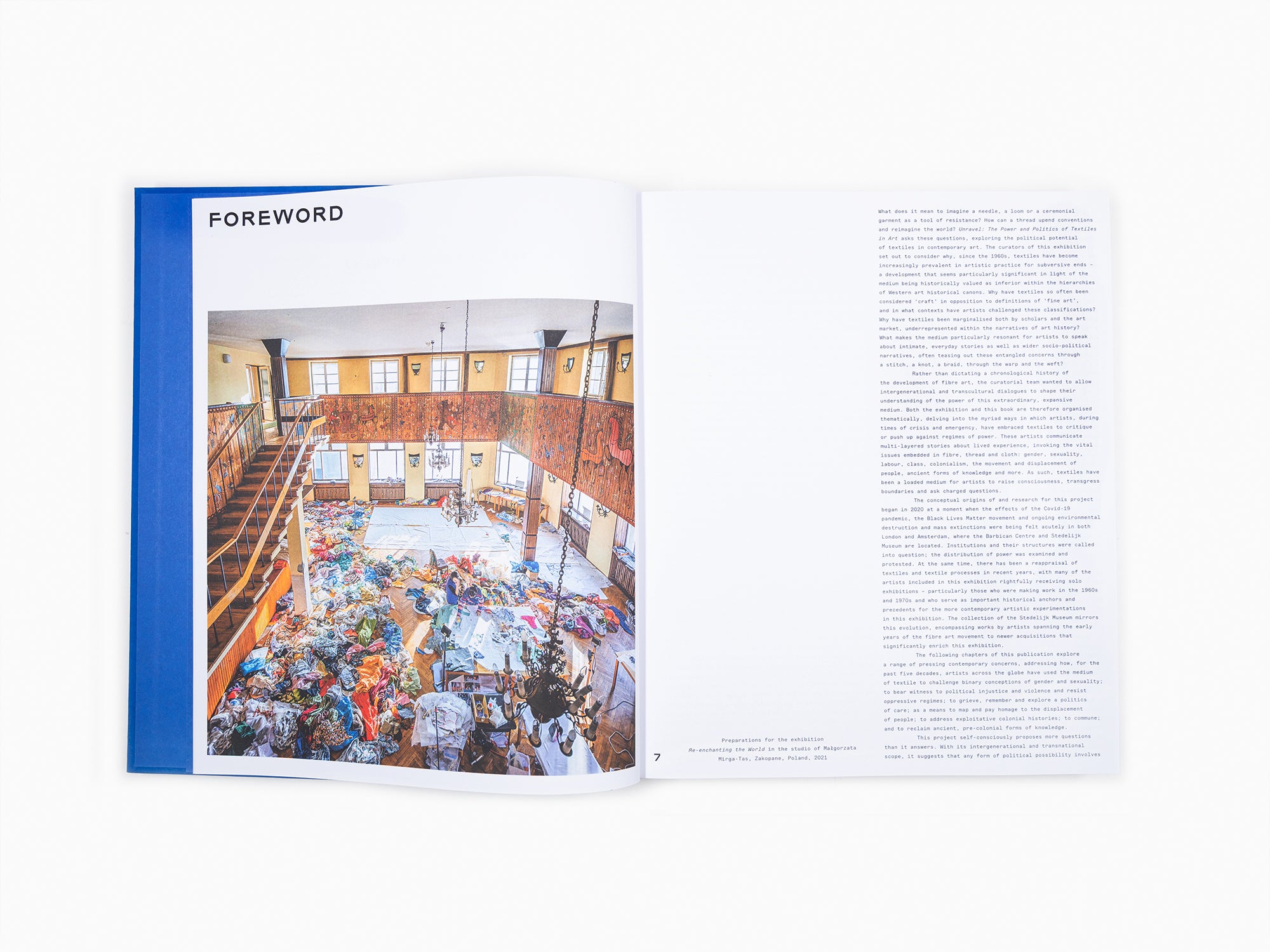 Unravel - Le pouvoir et la politique des textiles dans l'art