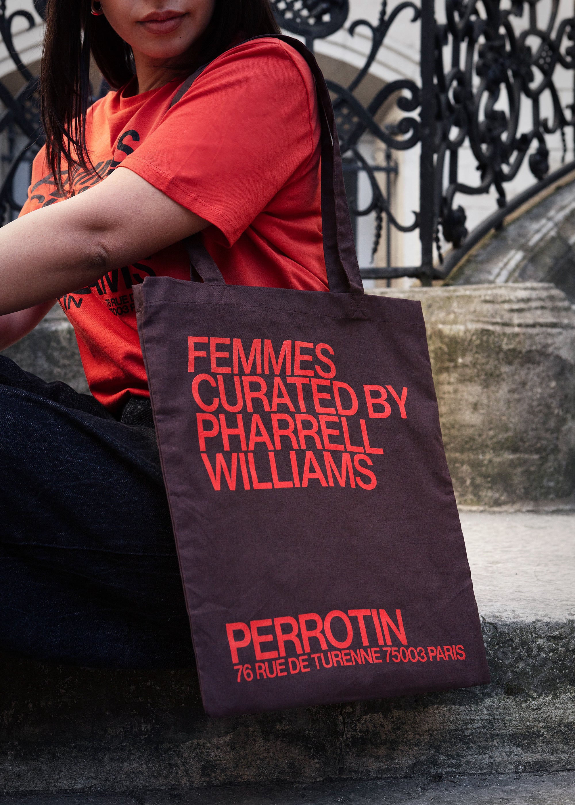 Perrotin x Pharrell Williams - Fourre-tout "Femmes, Curated by Pharrell Williams" (en anglais)