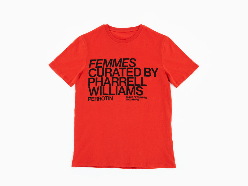 Perrotin x Pharrell Williams - T-Shirt corail "Femmes, Curated by Pharrell Williams" (en anglais)