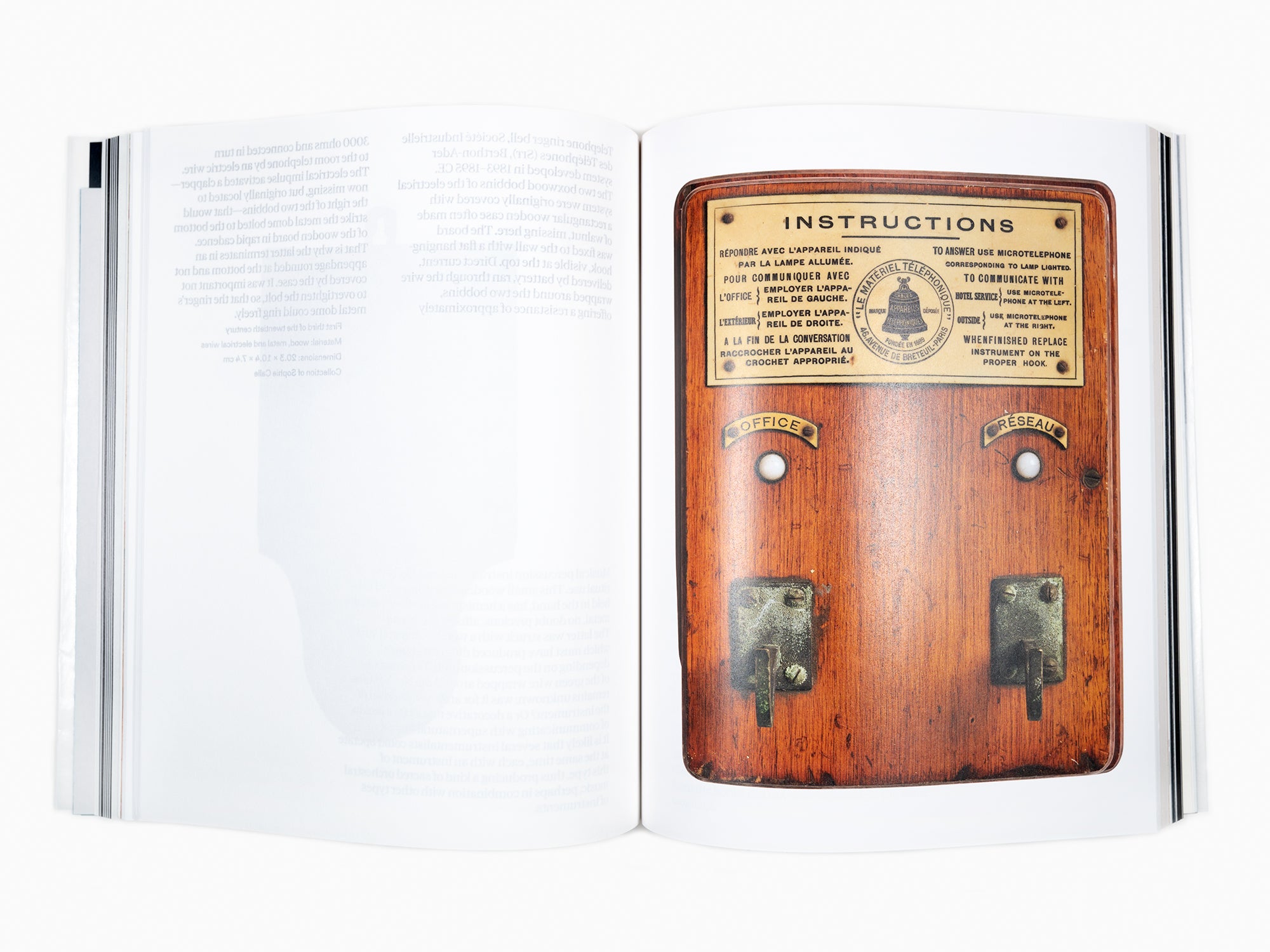 Sophie Calle / Jean-Paul Demoule - L'ascenseur réside dans le 501