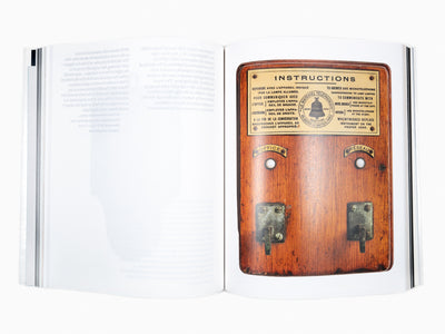 Sophie Calle / Jean-Paul Demoule - L'ascenseur réside dans le 501