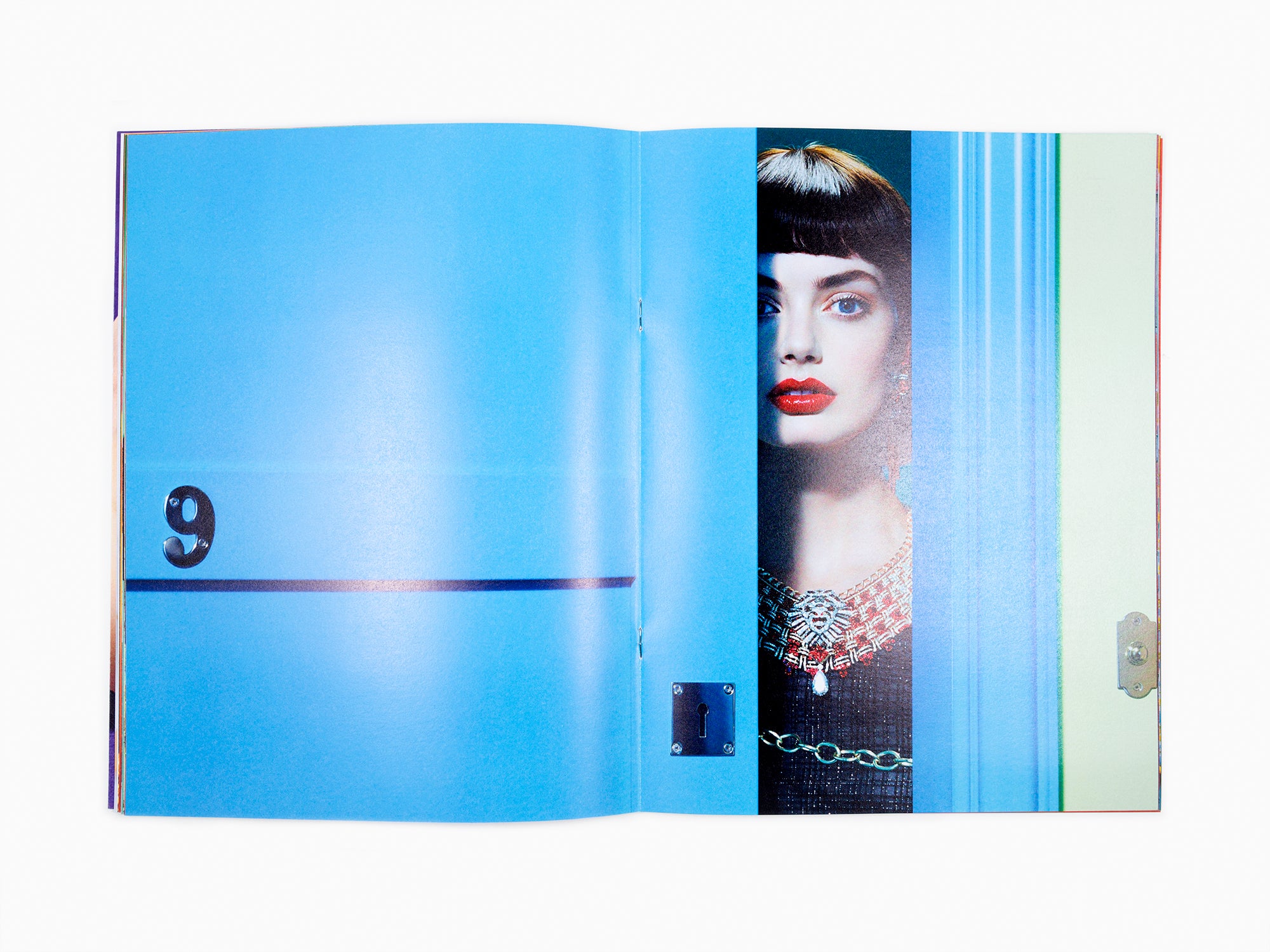 Toilet Paper - Papier hygiénique Miles Aldridge