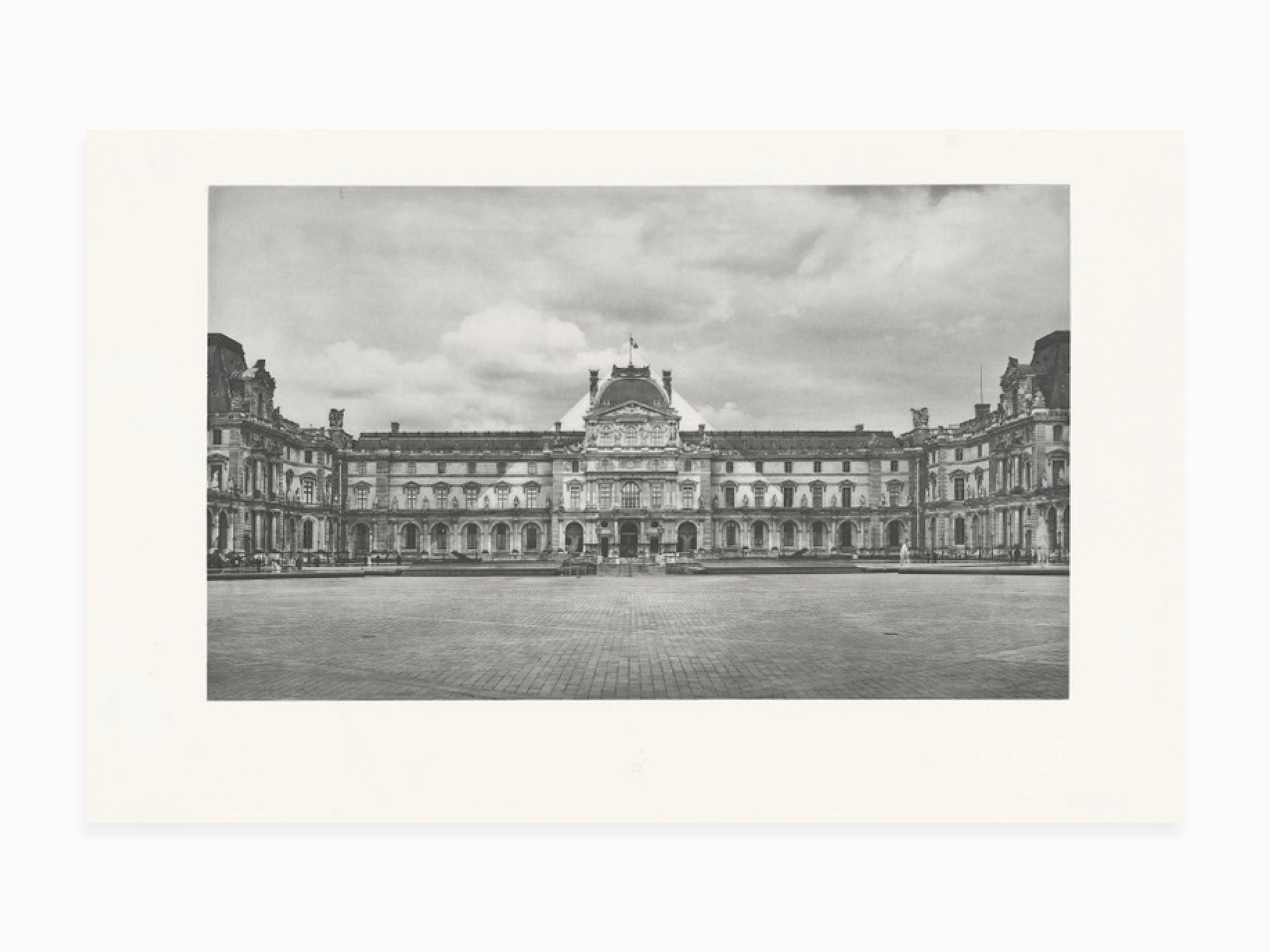 JR - Le Louvre revu par JR, (photo héliogravure noir et blanc)