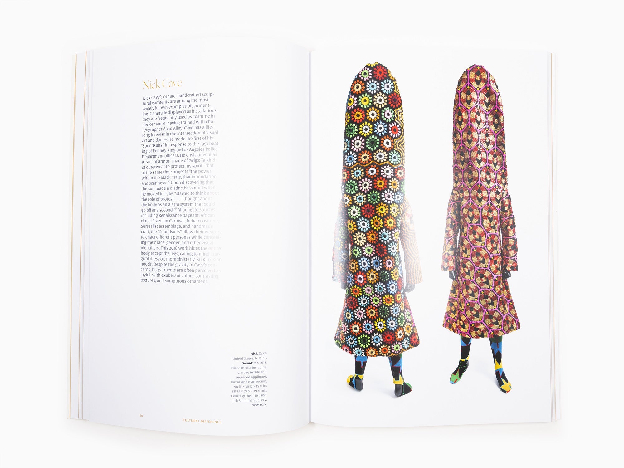 Le vêtement, le costume et l'art contemporain