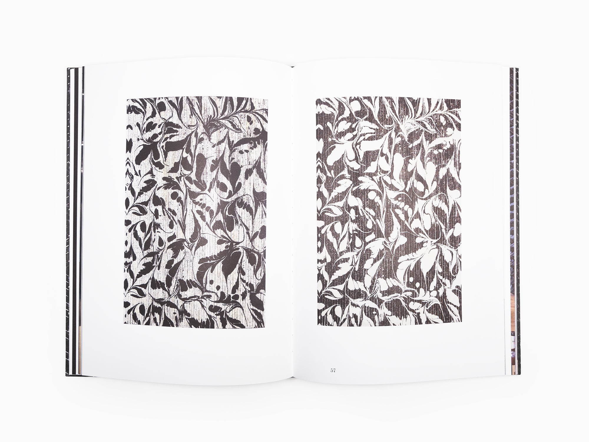 Gregor Hildebrandt - Musée de la Sarre - Sterne Streifen die Flute