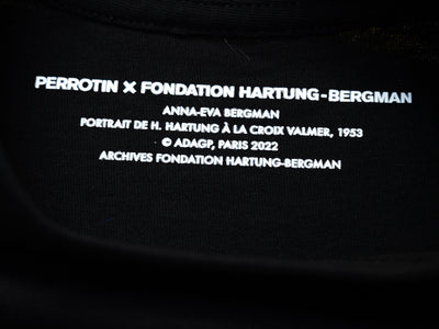 PERROTIN X FONDATION HARTUNG - "Portrait de H. Hartung à la Croix Valmer, 1953" T-shirt