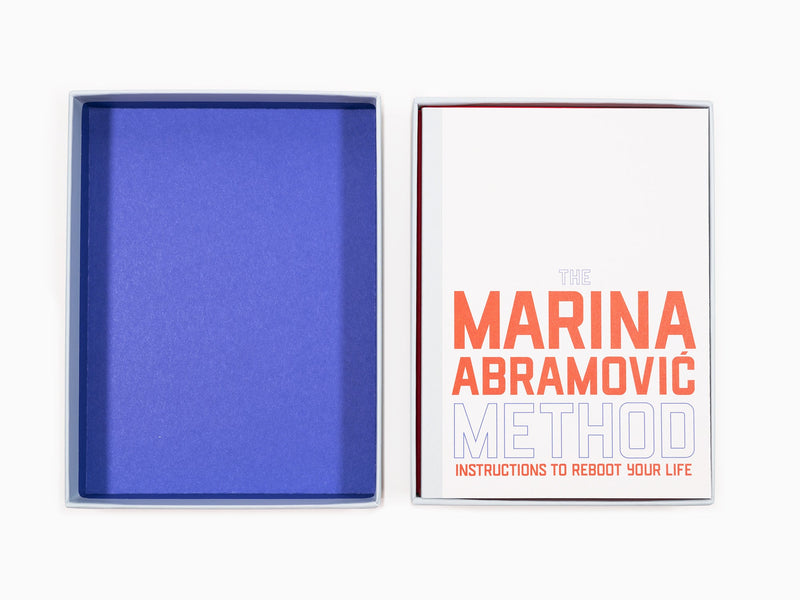 Les cartes d'instruction de la méthode Marina Abramovic pour redémarrer votre vie