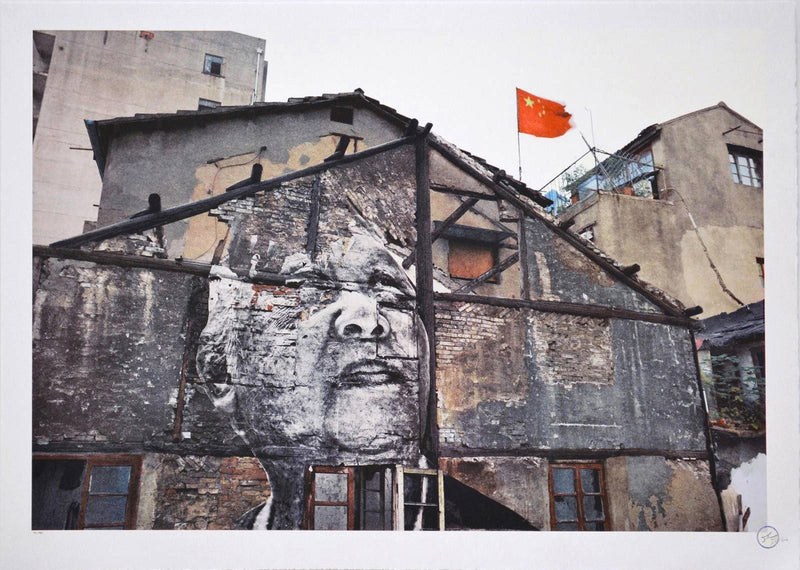 JR - Wrinkles of the City, Action in Shanghai, Jiang Quizeng, Red flag (...)