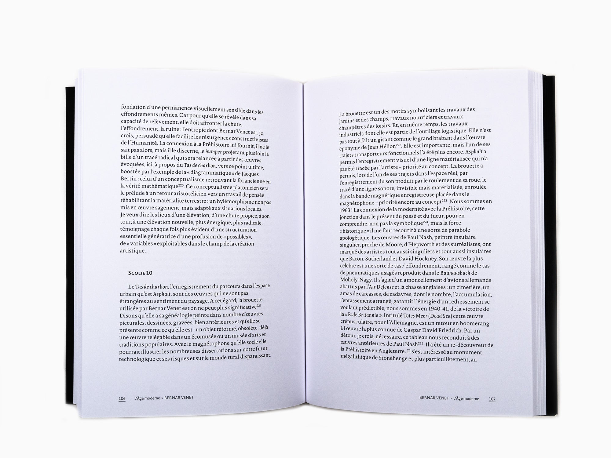 Bernar Venet - Le tas de charbon